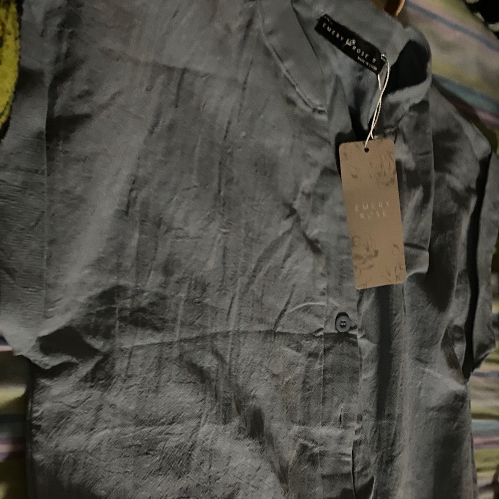 Emery Rose Gray Button-Up Shirt